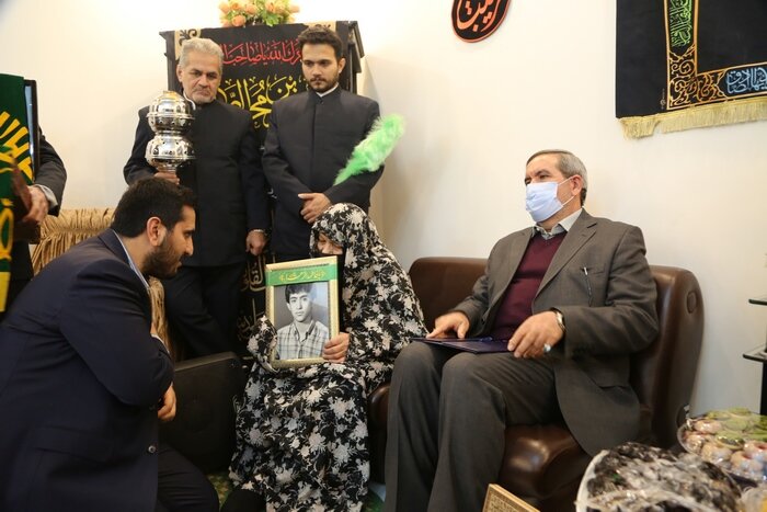 تقدیر عضو شورای شهر از خدمات منطقه ۱۰ در آمادهسازی یادمان شهید بوستان نورالزهرا(ع)