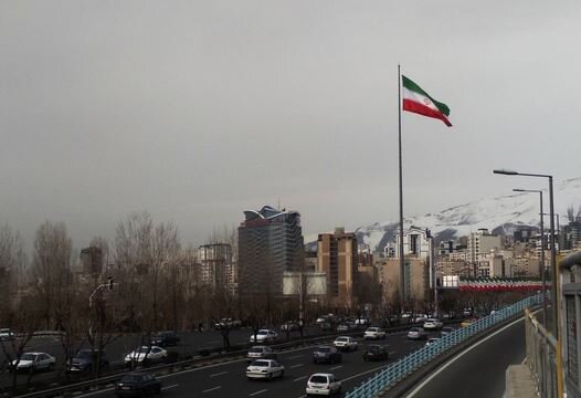 اهتزاز ابرپرچم ایران در منطقه ۳ به‌ مناسبت دهه مبارک فجر
