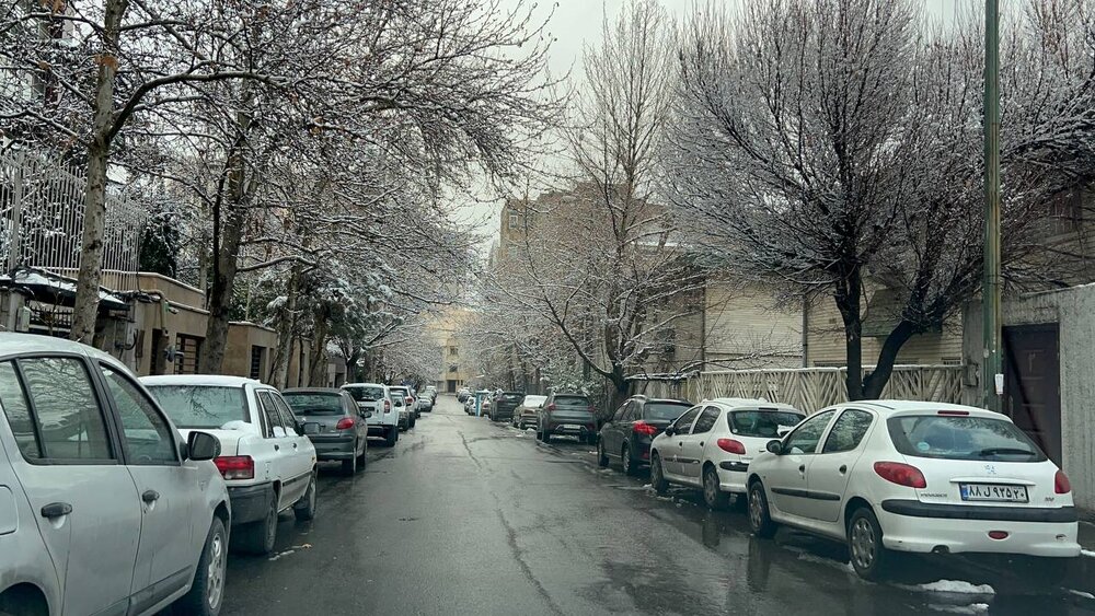 تهران در یک روز برفی به روایت دوربین