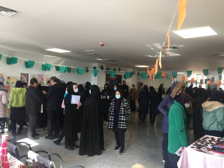 برپایی جشنواره دستاوردهای انقلاب در منطقه۲۲ 