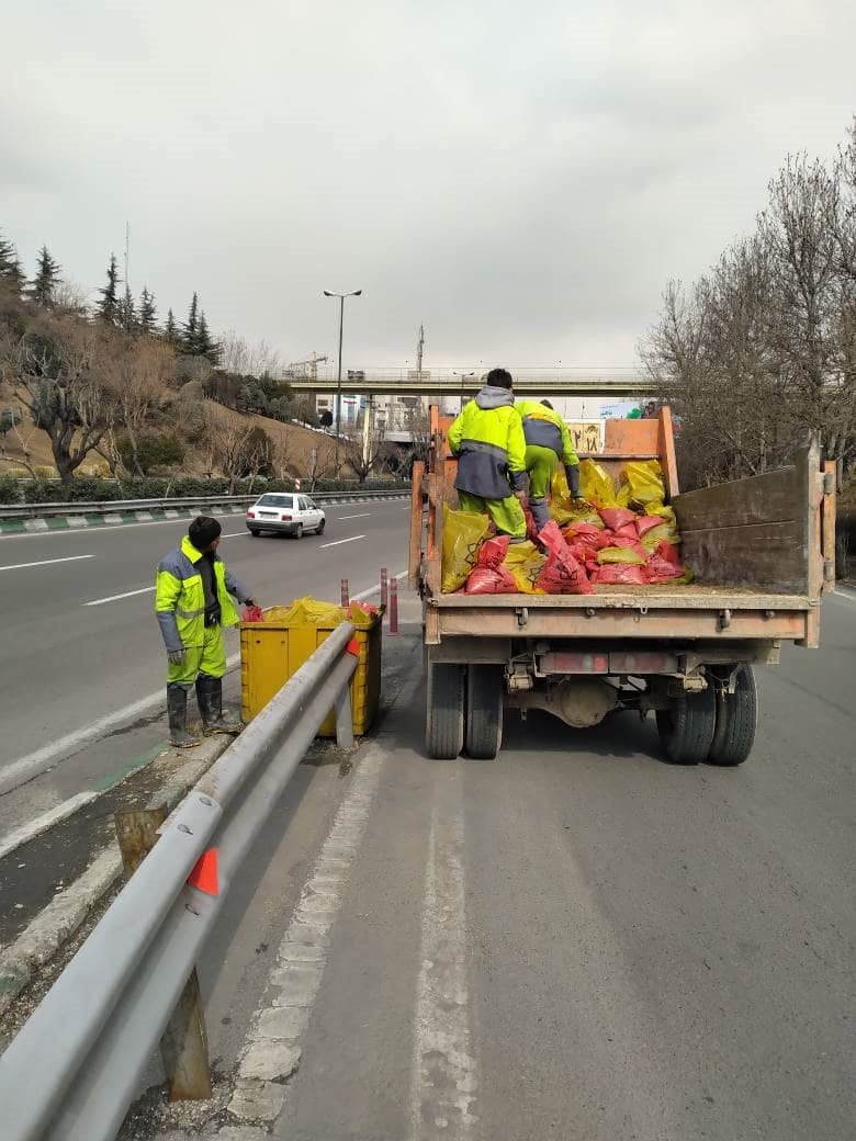 گزارش میدانی و لحظه به لحظه از عملیات برفروبی در پایتخت/ در معابر تهران چه میگذرد؟