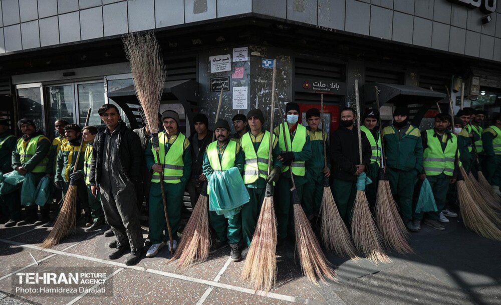 خدمات شهرداری تهران در پایان راهپیمایی ۲۲ بهمن