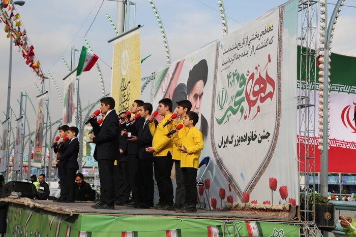 حضور مردم در راهپیمایی ۲۲ بهمن تماشایی بود/پاکیزهسازی مسیر راهپیمایی بیدرنگ انجام شد