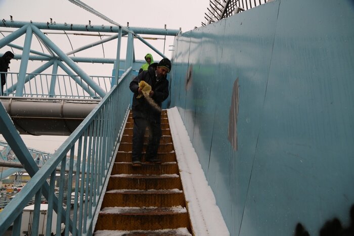 شارژ چهار هزار کیسه شن در ۸۴ نقطه/ تردد روان در محورهای اصلی و بزرگراهی منطقه ۱۰