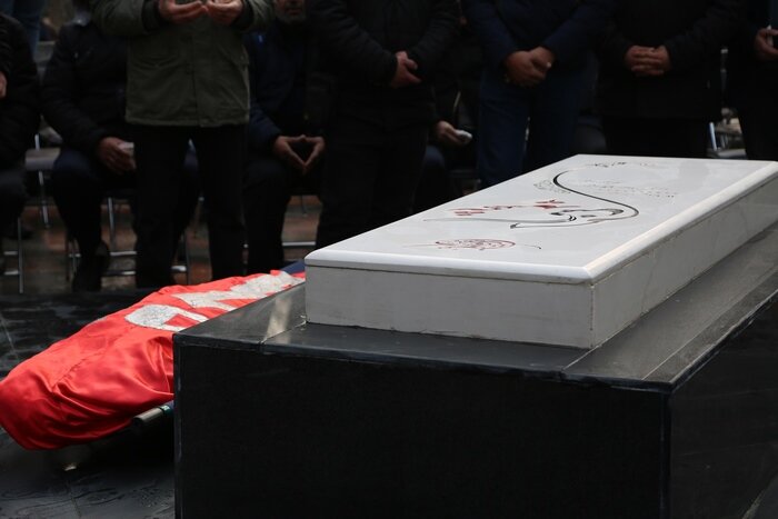 پیکر پدر شهید مشایخ عاملی تشییع شد