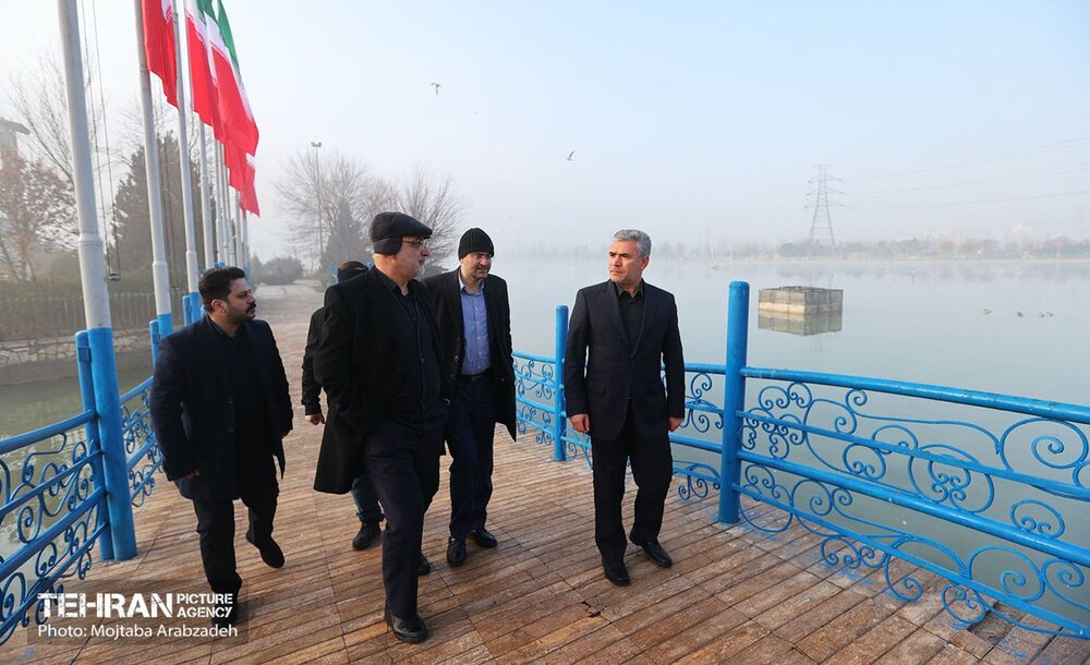 بهترین مسیر برای خدمت به انقلاب اسلامی، خدمت به مردم است/ فعالشدن پروژههای راکد پایتخت/ مشکلات شهر بدون مشارکت مردم حل نمیشود