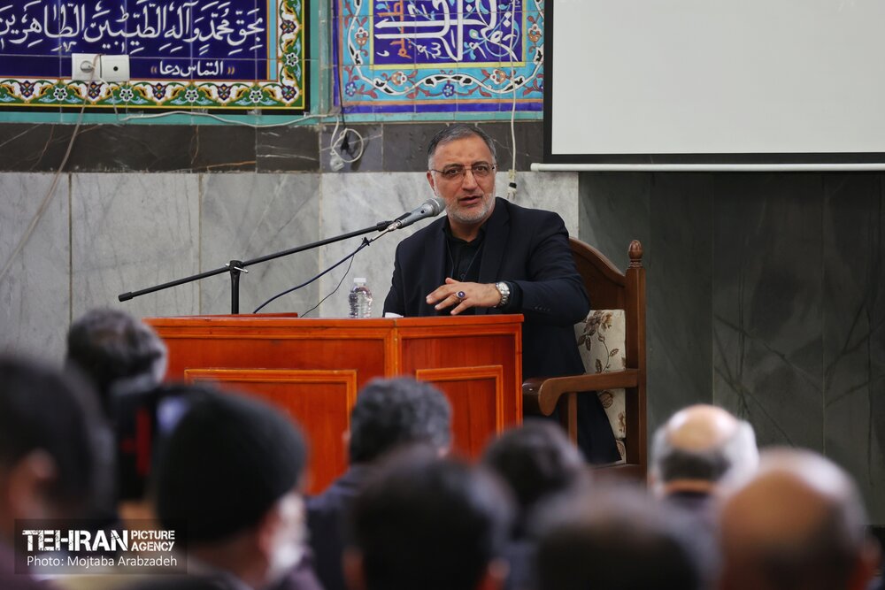 بهترین مسیر برای خدمت به انقلاب اسلامی، خدمت به مردم است/ فعالشدن پروژههای راکد پایتخت/ مشکلات شهر بدون مشارکت مردم حل نمیشود