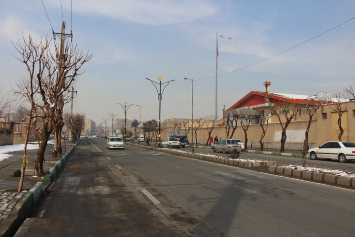 بیش از ۷۰ پایه چراغ دکوراتیو در ضلع جنوب حرم حضرت عبدالعظیم (ع) نصب شد