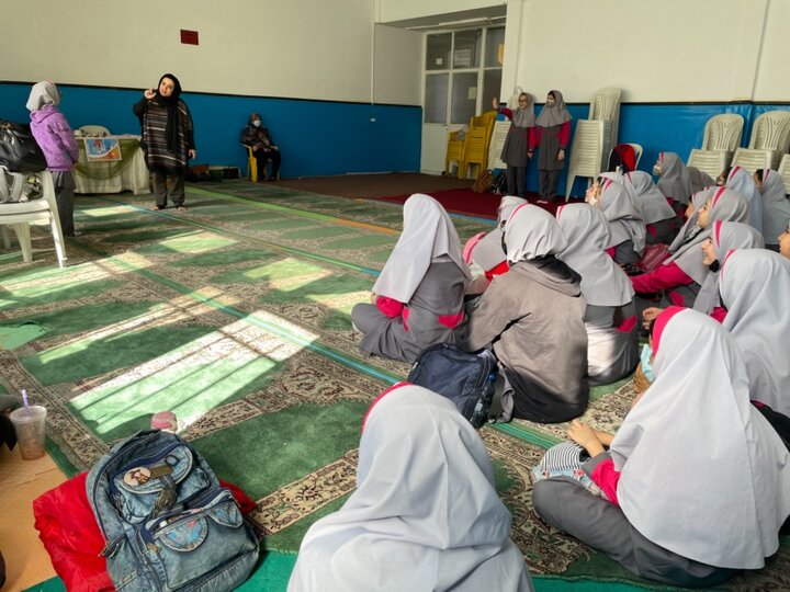 فرهنگ‌سازی ترافیک در مدارس منطقه ۱۳ با آموزش تئاتر