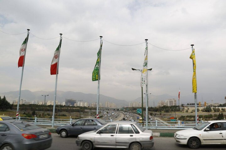 اکران ۵۰۰ تخته پرچم بزرگ ایران و بهار جان‌ها در منطقه ۲۱