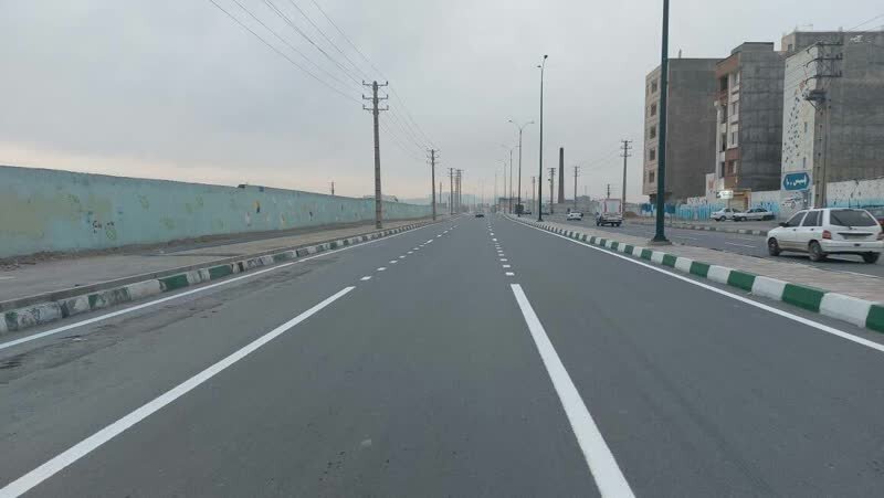 ایمن‌سازی معابر پر تردد منطقه ۱۹ با اجرای عملیات خط کشی محوری