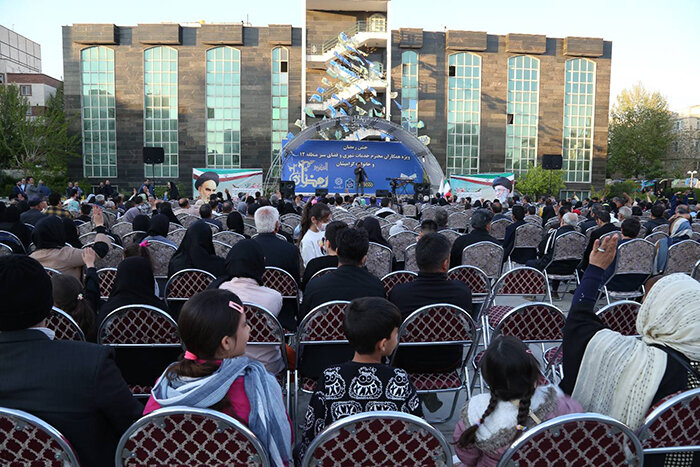 جشن رمضان برای ۱۴۰۰ نفر از اعضای خانواده بزرگ شهرداری منطقه ۱۲