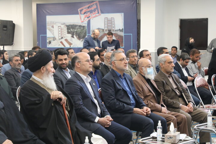 دیدار با بیش از ۱۰۰ شهروند منطقه ۱۹ در هر هفته در راستای تکریم ارباب رجوع 