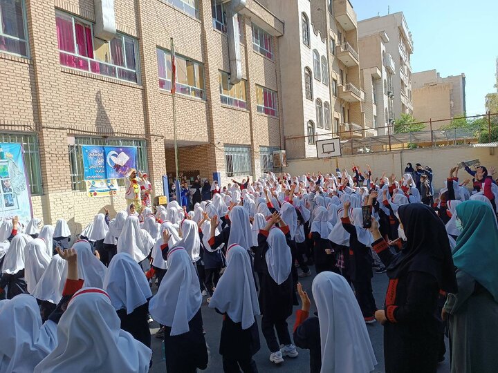 برگزاری نمایش‌های ترافیکی برای دانش آموزان منطقه۱۳ در راستای فرهنگ سازی