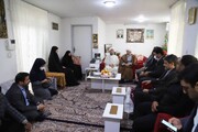 دیدار شهردار منطقه ۷ و فرمانده بسیج شهرداری تهران با مادر شهیدان جواد نیا