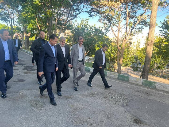 بازدید نایب رئیس مجلس شورای اسلامی از پروژه‌های مشارکتی شهرداری در منطقه ۲