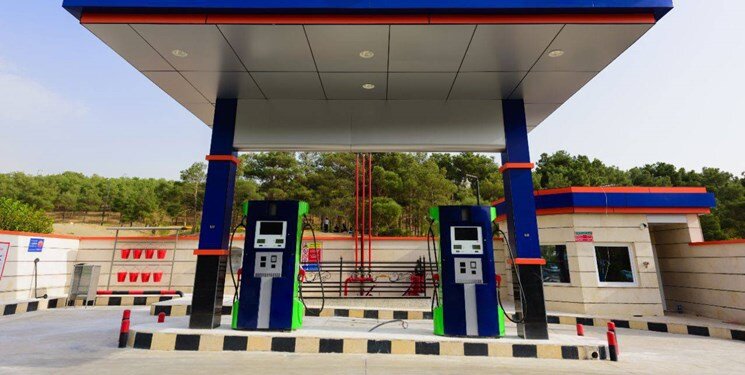 ساخت ۱۱۰ پمپ بنزین در گروی جلسه نفتی ها/تعلل برای چیست؟