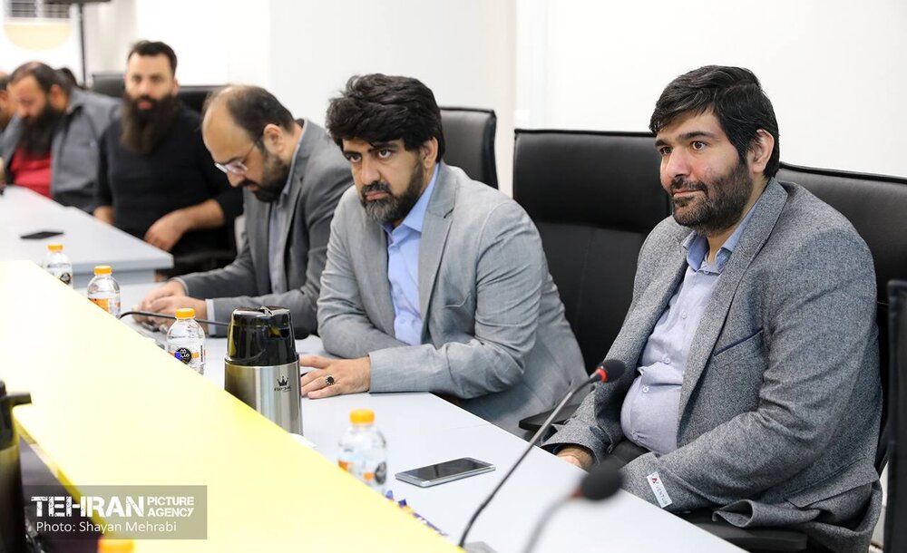 لزوم پیگیری و پاسخگویی سریع به درخواستها و انتقادات شهروندان در فضای مجازی