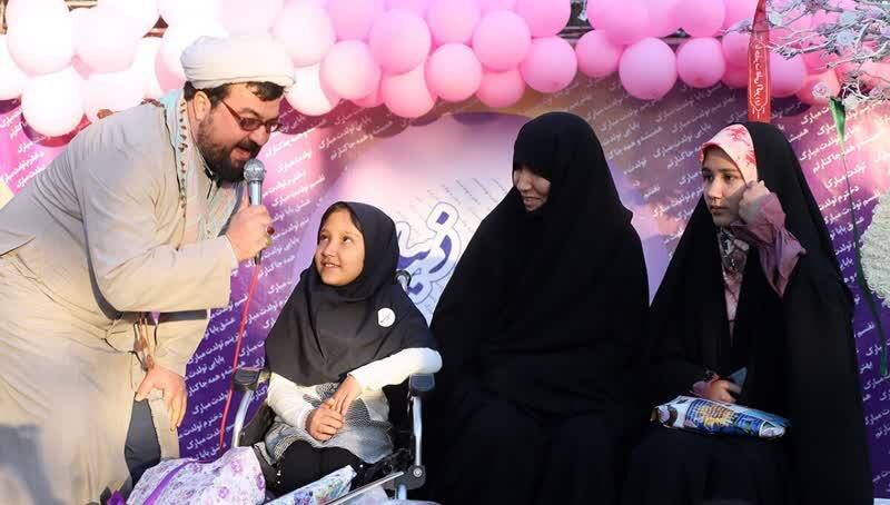 برگزاری جش تولد متفاوت در جوار شهدا