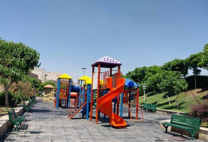 ایمن سازی وسایل بازی کودکان در بوستان‌های منطقه ۹