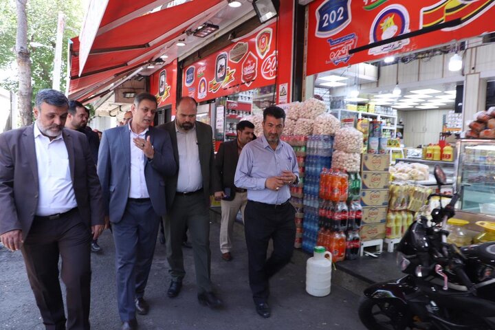 بازدید مدیرعامل شرکت ساماندهی از واحدهای بنکداری مواد غذایی مناطق ۱۱ و ۱۲