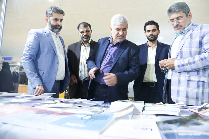 سردار ناظر از نمایشگاه بین المللی کتاب تهران بازدید کرد
