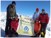 صعود ورزشکاران شهرداری منطقه۸ به قلل ۴۲۰۰ متری