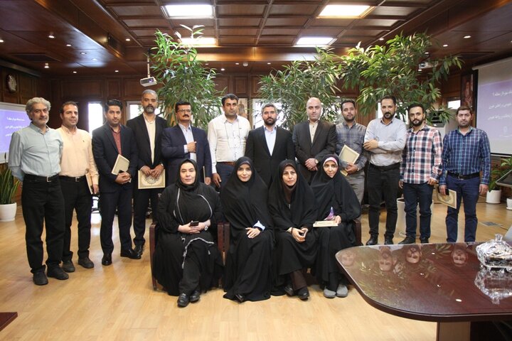 نشست صمیمانه شهردار منطقه ۹ با پرسنل روابط عمومی