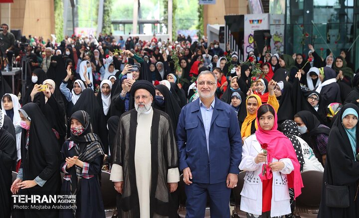 جشن دخترونه در باغ کتاب