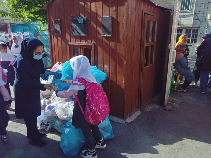 دانش آموزان منطقه 8 تحت پوشش آموزش بازیافت قرار گرفتند