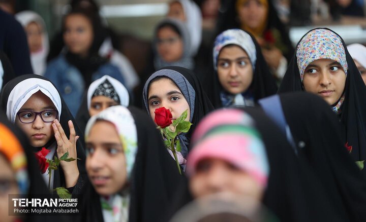 در فرهنگسراها «خیلی دخترونه» باشید