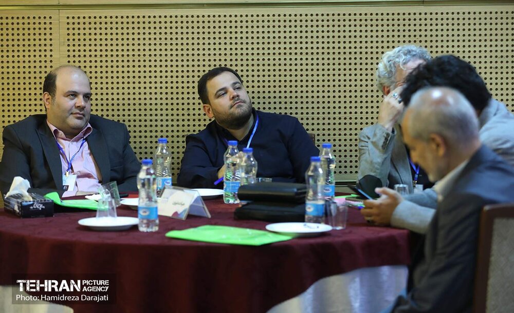 سیاست و بازاریابی