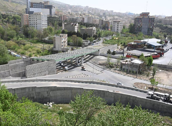خیابان ۳۵ متری شهید افتخاری به بلوار شهید مژدی متصل می شود