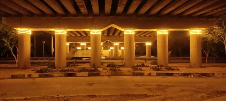 نورپردازی ۱۳ پل سواره رو منطقه ۱۹ با نصب ۲ هزار متر طول ریسه  نوری ️