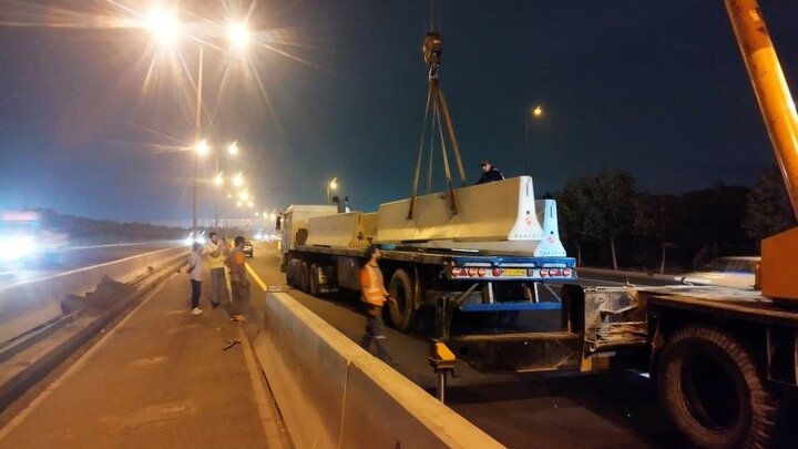  ۲ هزار متر طول نیوجرسی جایگزین گاردریل‌ در محدوده بزرگراه آزادگان منطقه ۱۹ شد