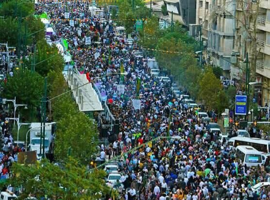 خیابان‌های انقلاب و آزادی؛ تهران میزبان جشن میلیونی عیدغدیر 