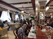رستوران گردی در منطقه شش/ ۱۰۰ کودک کار به رستوران رفتند