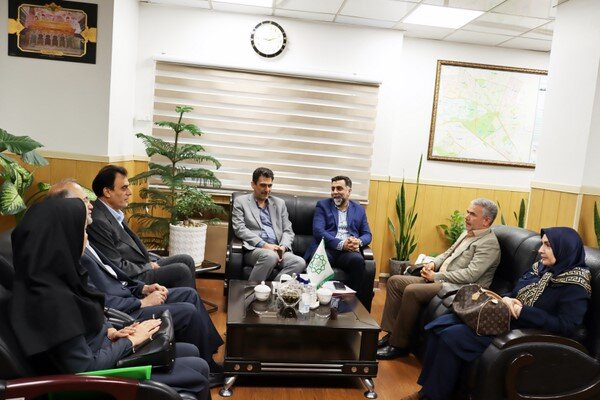 پیگیری ساخت درمانگاه در دیدار مدیرعامل شرکت شهر سالم با شهردار جدید منطقه ۱۵