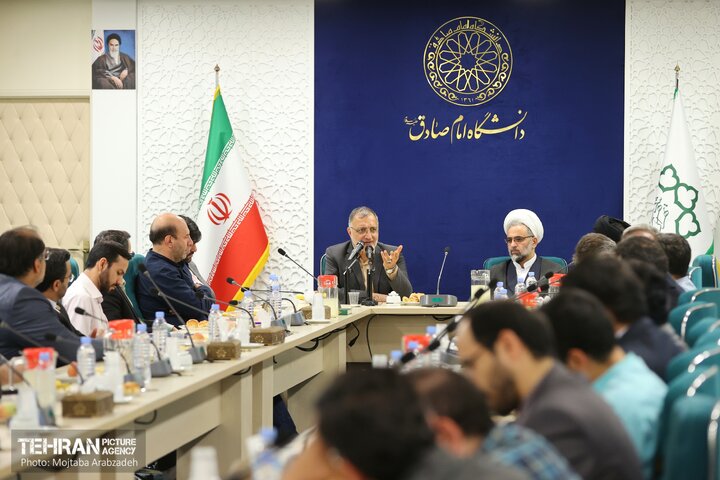 برخلاف مدیران دوره پیشین، خود را درمورد تمام مسائل تهران مسئول می‌دانیم/ احیای ۵۰ هزار میلیارد از اموال پایمال‌شده و اختصاص آن‌ها به پروژه‌های شهری