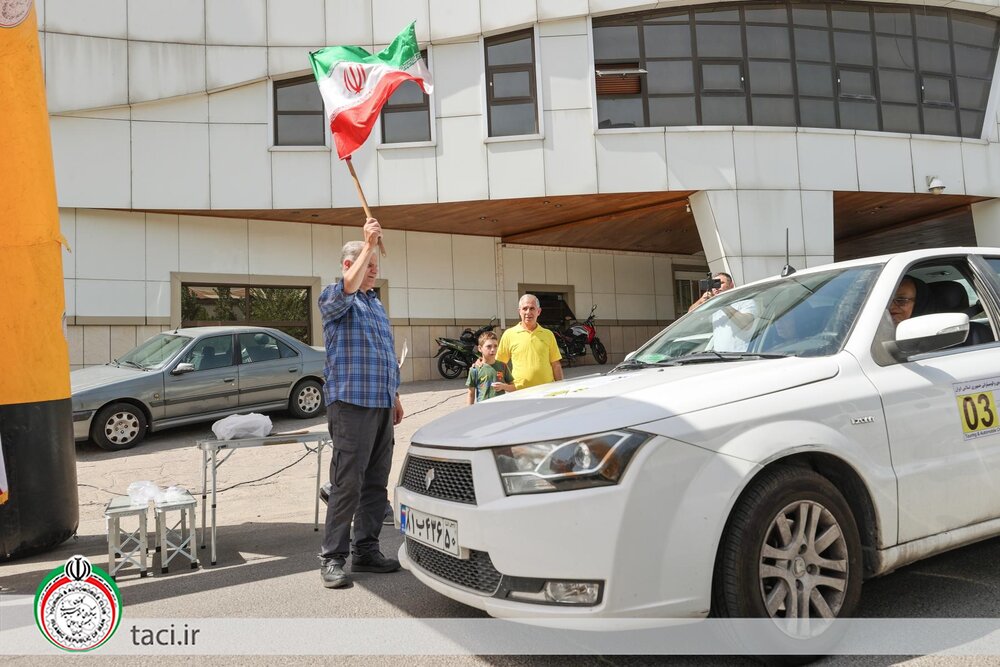 رالی خانوادگی بازنشستگان در اراضی عباسآباد +عکس