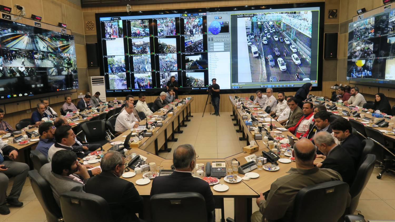 بازدید میدانی شهردار تهران از مسیر جشن ۱۰ کیلومتری غدیر؛ زاکانی در جریان خدمت‌رسانی دستگاه‌ها قرار گرفت