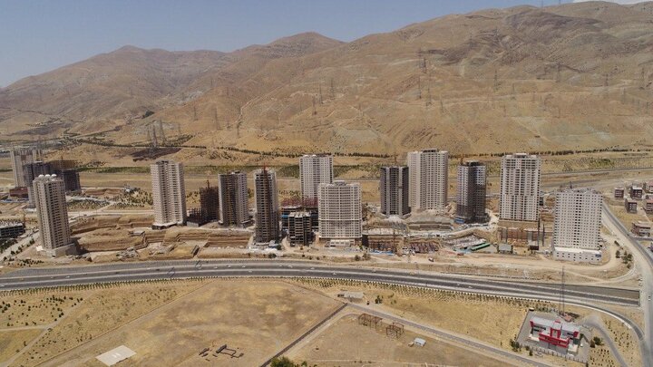 آغاز عملیات اجرایی خاکبرداری معابر ارتباطی در شهرک مروارید شهر