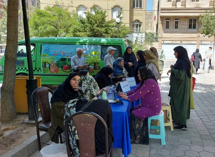 استقرار خودرو ویژه سه شنبه‌های سلامت در منطقه ۱۳