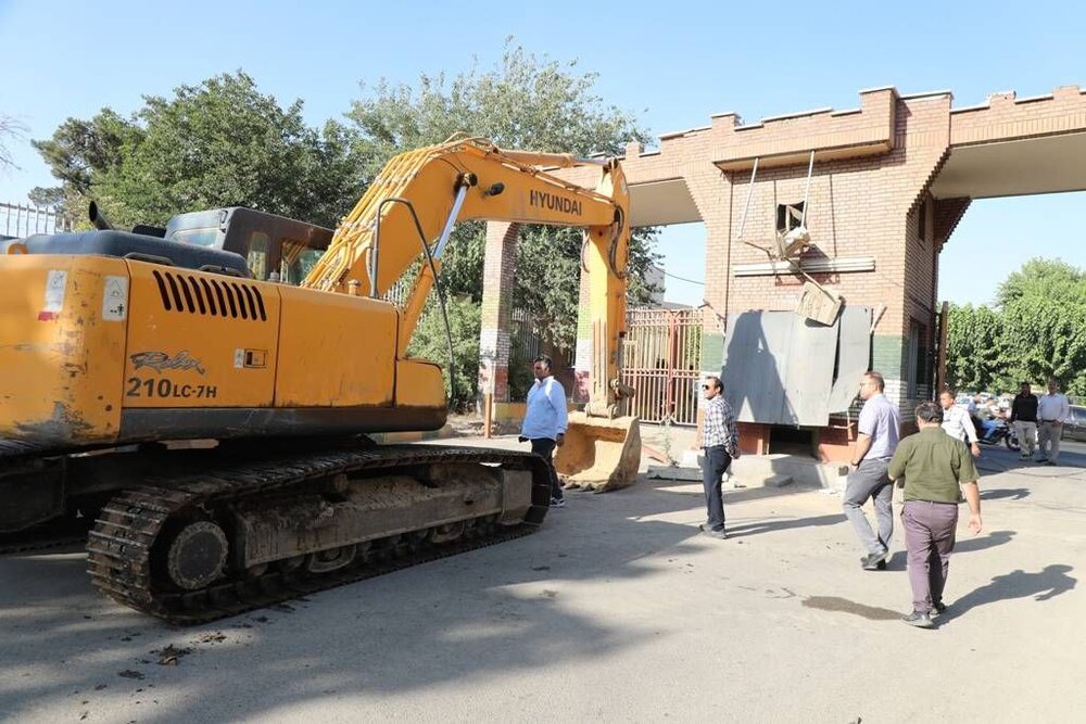 آزادسازی بزرگترین معارض پروژه امتداد شاخه غربی بزرگراه یادگار امام(ره)