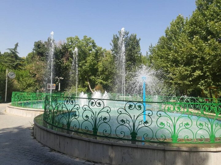 ترمیم و بازسازی دو آب نما در بوستان‌های منطقه هفت تهران که سالها خاموش بودند