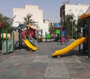تعویض و ترمیم کف پوش زمین بازی کودکان بوستان آزادی در منطقه ۹