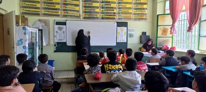 آموزش طرح تفکیک پسماند به ۱۳۲۱ خانوار منطقه ۹
