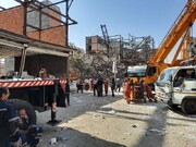 حضور شهردار تهران در محل ریزش ساختمان‌های ناایمن در منطقه ۱۹ + فیلم