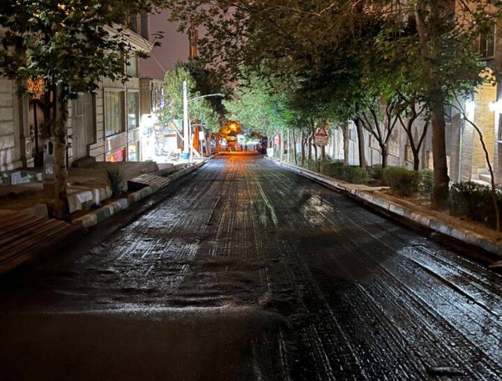 ساماندهی معابر شمال تهران با پخش بیش از ۹ هزار و ۵۰۰ تن آسفالت در یک ماه گذشته 