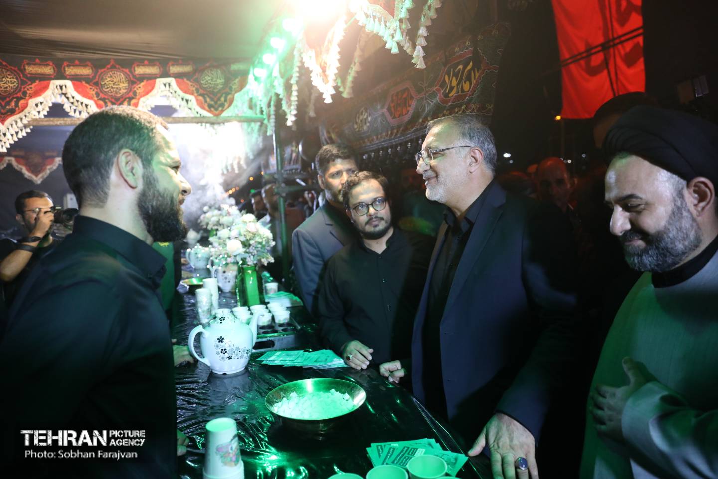 شهردار تهران از رویداد «محرم‌شهر» در میدان آزادی بازدید کرد 